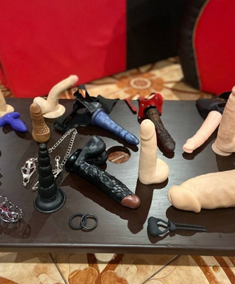 У меня есть все, что нужно для того, чтобы ты почувствовал себя по-настоящему особенным. Я готова исполнить твои самые сокровенные желания и приятно удивить тебя своим опытом. У меня широкий спектр услуг, от которых ты точно не останешься равнодушным. Ты заслуживаешь только самое лучшее, и я готова предоставить тебе это. У меня много положительных отзывов, а мои фото говорят сами за себя. Встретимся в Москве и проведем отлично время вместе. 😘💋🌹 9104, 35 лет